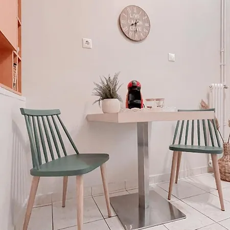 Grace And Charm: Comfy Studio In Koukaki, Apartment *