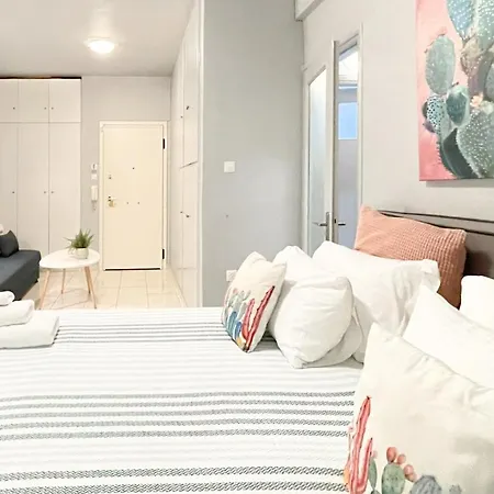 Apartment Grace And Charm: Comfy Studio In Koukaki, *
