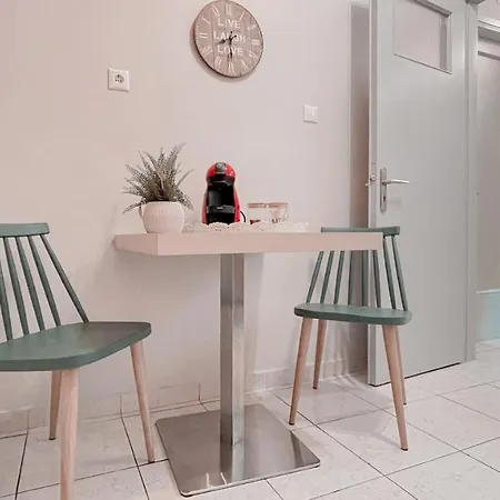 Grace And Charm: Comfy Studio In Koukaki, *